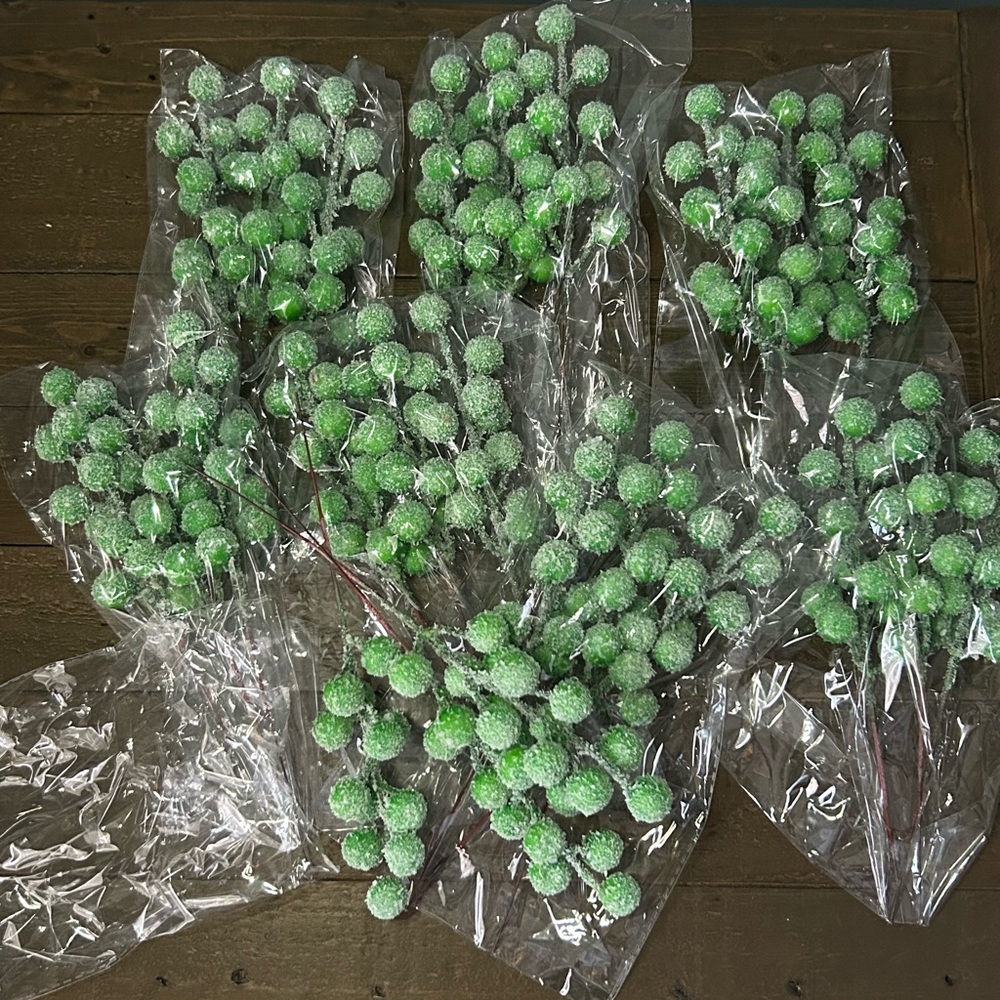 Artificial Green Snow Berry Stems for Holiday Crafting and Decor 24 Stems NIP
